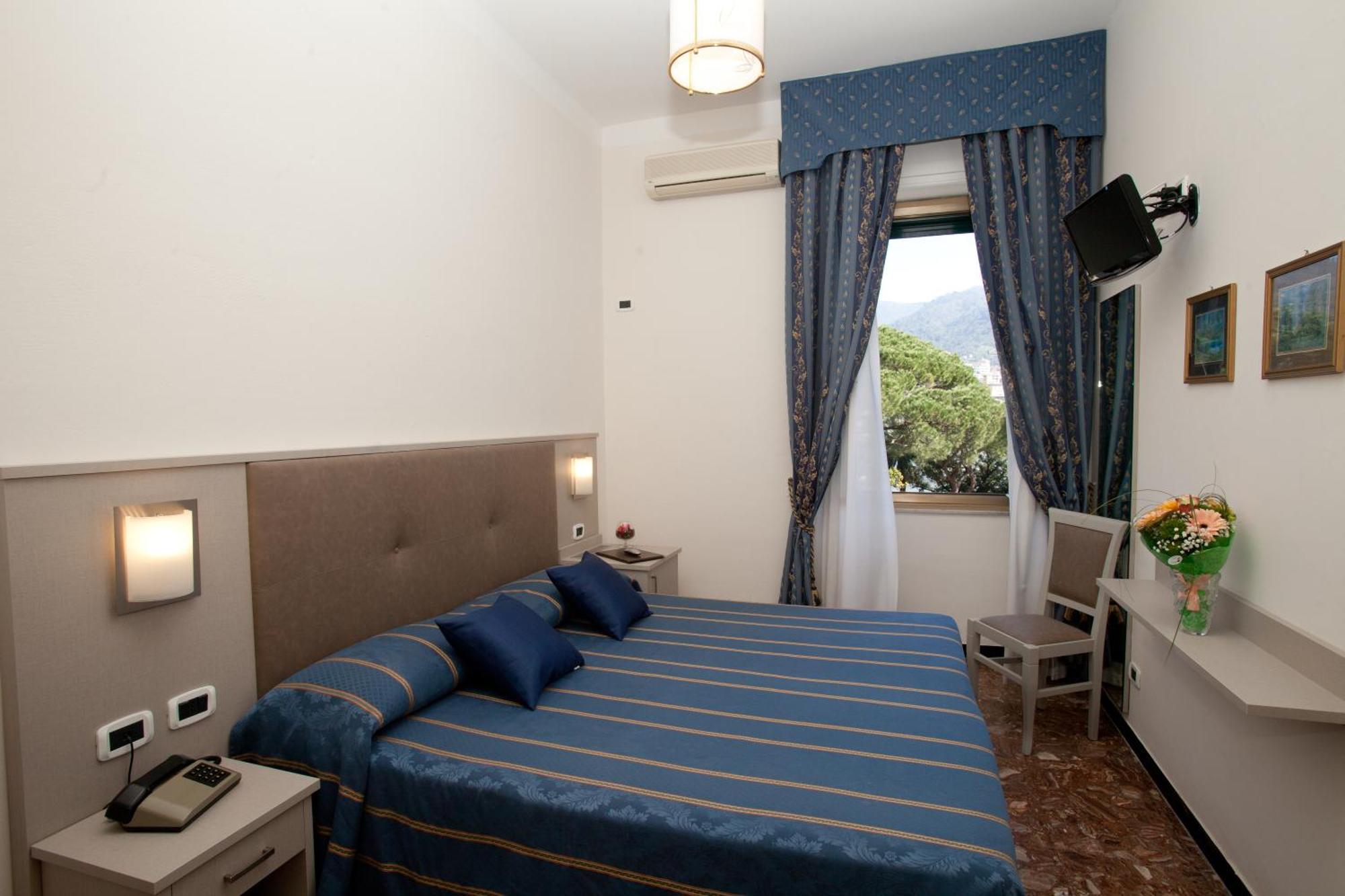 Hotel Giulio Cesare Rapallo Exterior foto