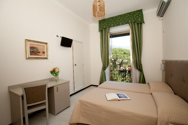 Hotel Giulio Cesare Rapallo Exterior foto